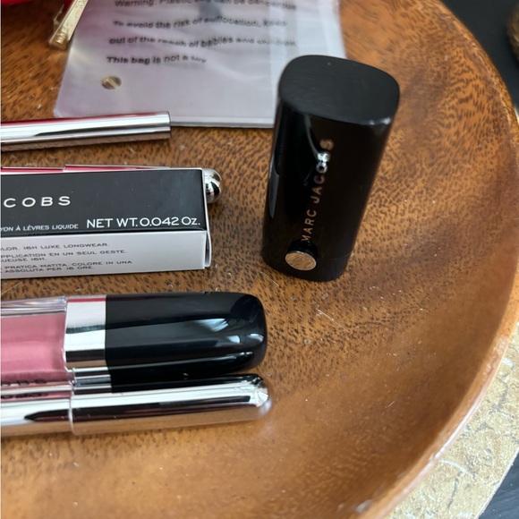 Mark Jacobs beauty set - Picture 2 of 9